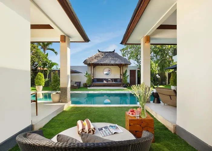 Huge 11 Bedroom Villa, Sleeps 41, Prime Area, Near *