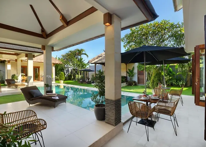 Huge 11 Bedroom Villa, Sleeps 41, Prime Area, Near ヴィラ *