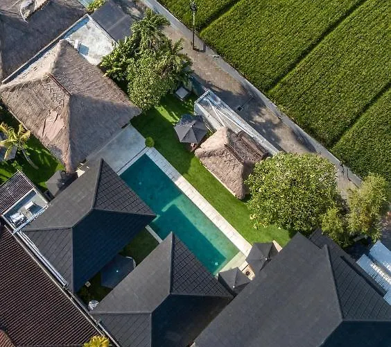 Huge 11 Bedroom Villa, Sleeps 41, Prime Area, Near Canggu (Bali)