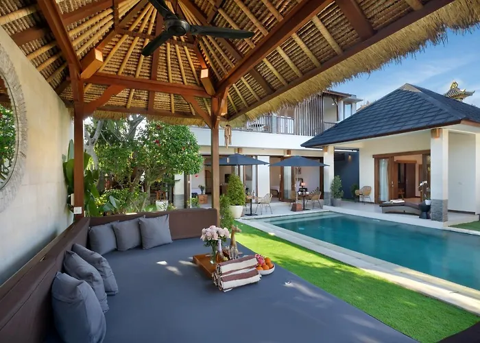 Huge 11 Bedroom Villa, Sleeps 41, Prime Area, Near * Canggu (Bali)