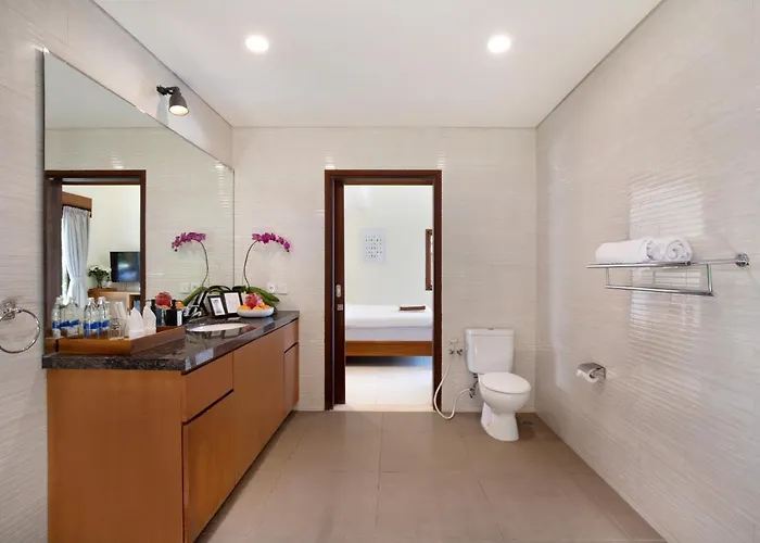 Huge 11 Bedroom Villa, Sleeps 41, Prime Area, Near Villa *