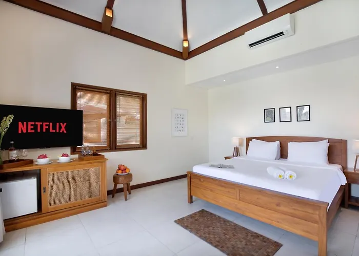 Villa Huge 11 Bedroom Villa, Sleeps 41, Prime Area, Near Canggu