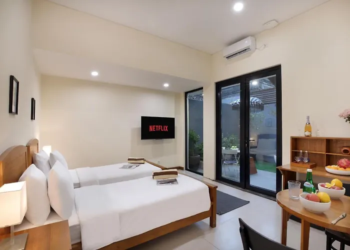 Huge 11 Bedroom Villa, Sleeps 41, Prime Area, Near Villa Canggu (Bali)