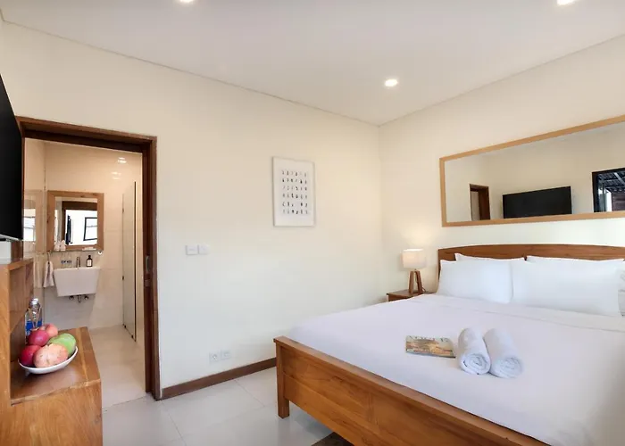 Villa Huge 11 Bedroom Villa, Sleeps 41, Prime Area, Near Canggu (Bali)
