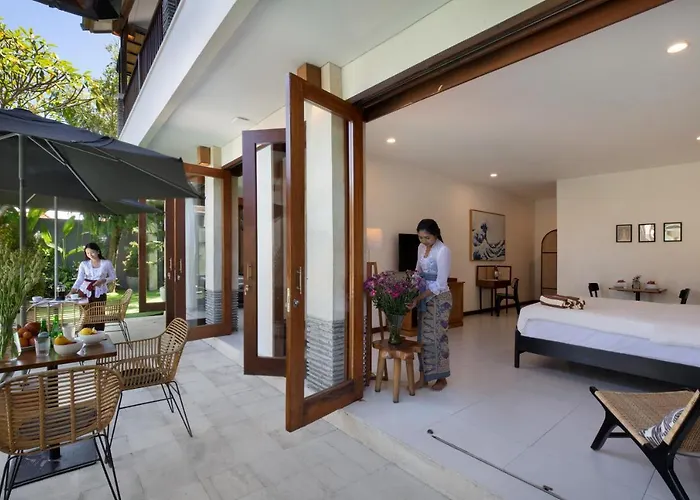 Huge 11 Bedroom Villa, Sleeps 41, Prime Area, Near * Canggu