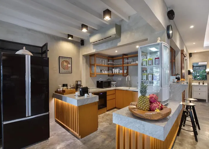 Huge 11 Bedroom Villa, Sleeps 41, Prime Area, Near ヴィラ チャングー