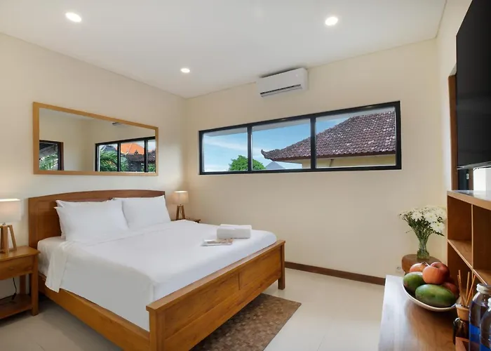 Villa Huge 11 Bedroom Villa, Sleeps 41, Prime Area, Near Canggu (Bali)