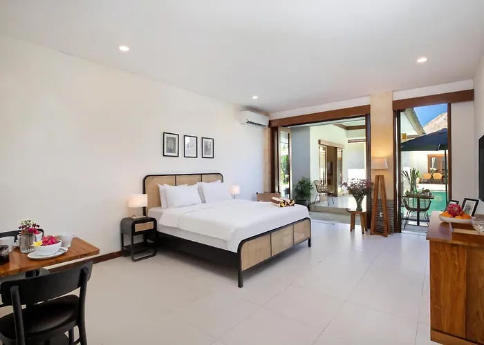 Huge 11 Bedroom Villa, Sleeps 41, Prime Area, Near