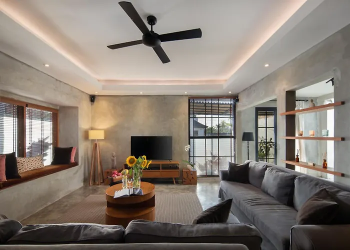 Huge 11 Bedroom Villa, Sleeps 41, Prime Area, Near Villa